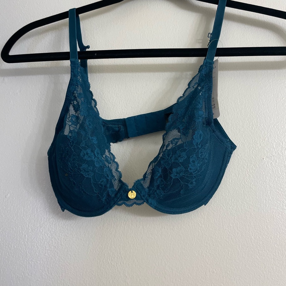 Natori Feather Bra NWT size 32B
